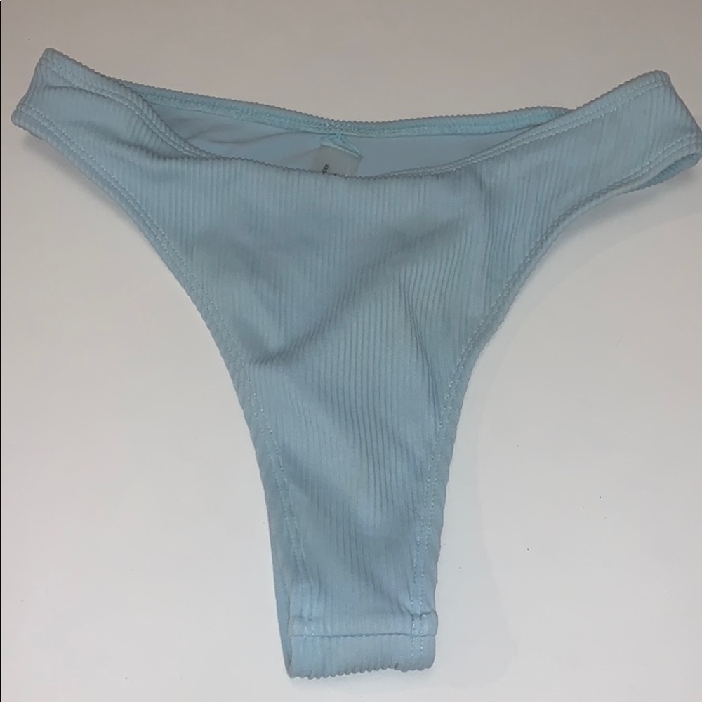 437 aria bottoms